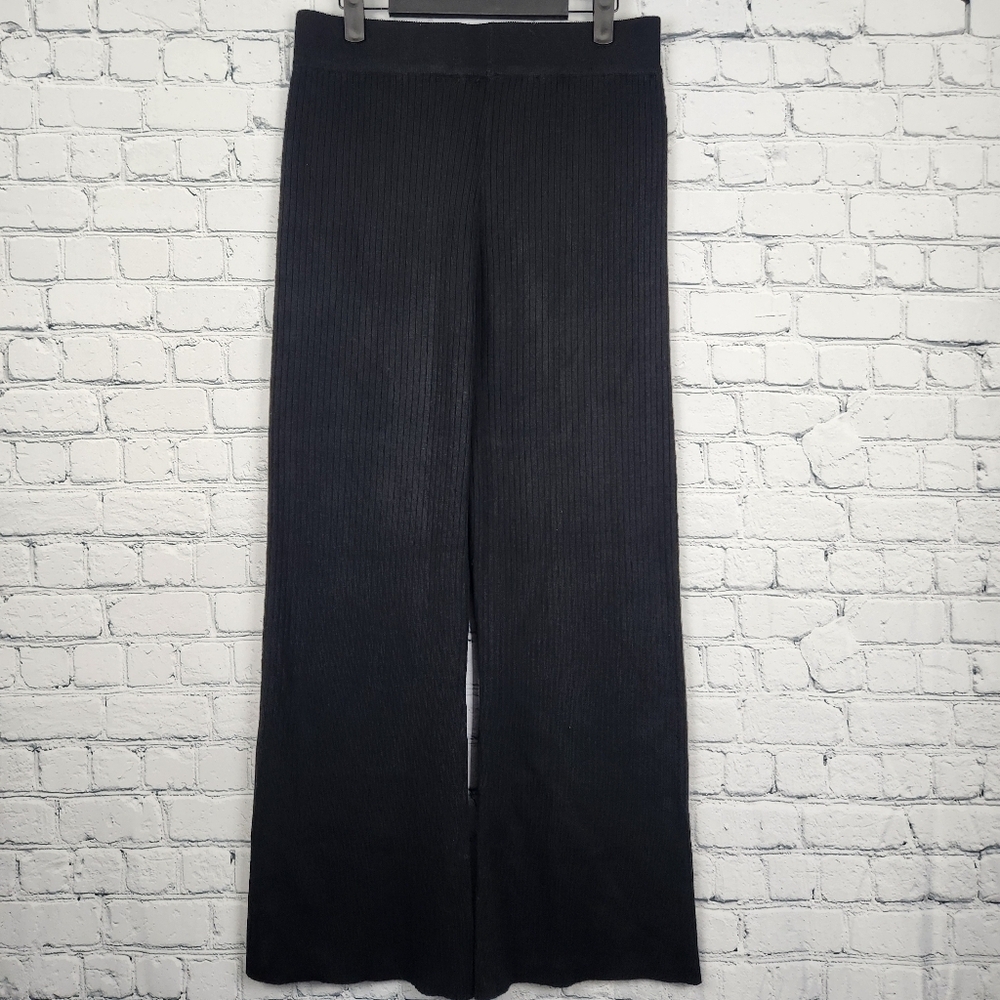 NWT Cyrus Size S Black Ribbed Pants